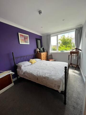Stayinwoking At 30 Woodlands Horsell Εξωτερικό φωτογραφία